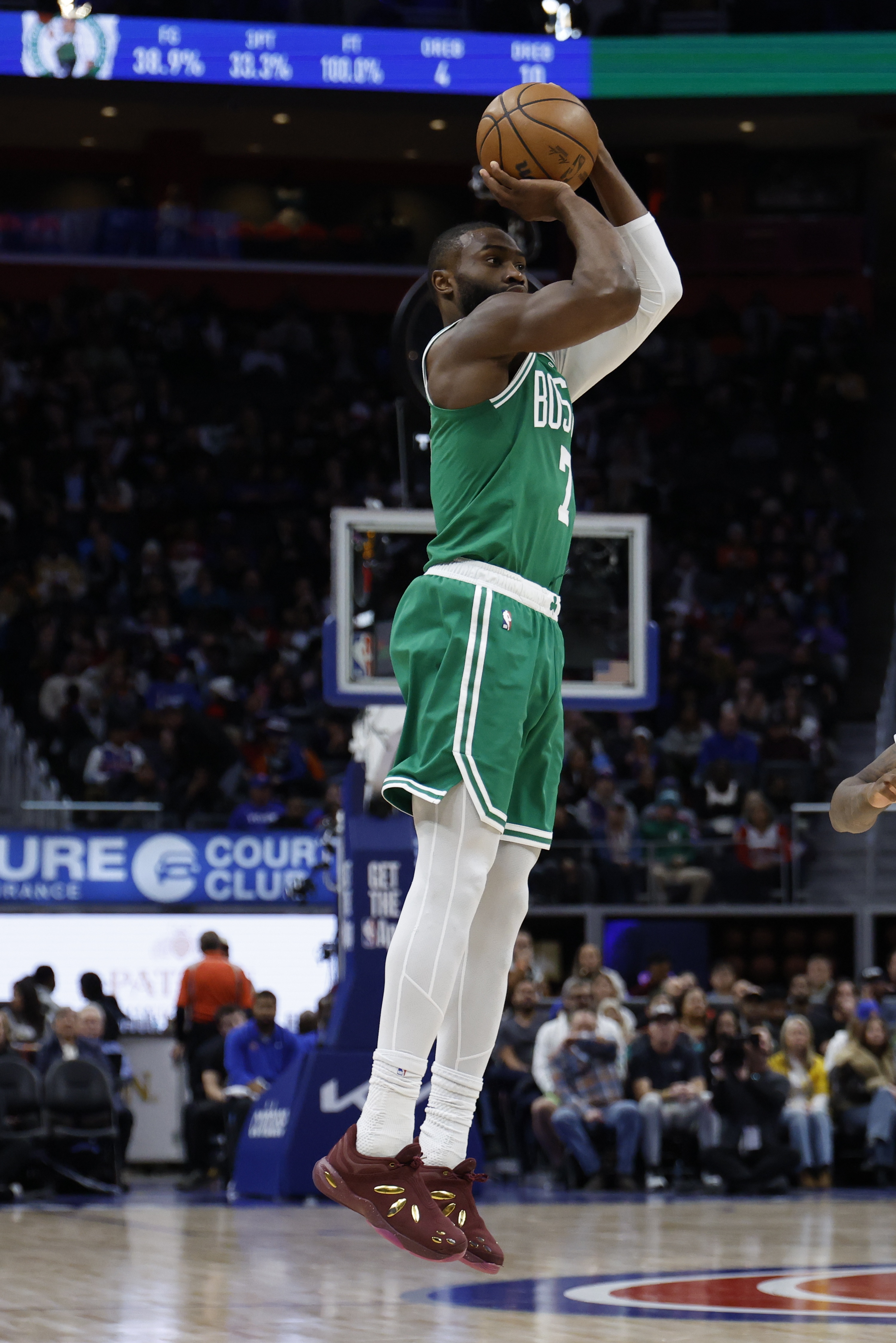 金年会平台-布朗：最后一投腿有点沉 我们还有进步空间 这是常规赛存在的意义